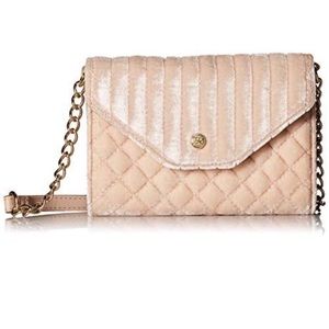 🦋2 for $30🦋 Nine West Aleskei Velvet Crossbody